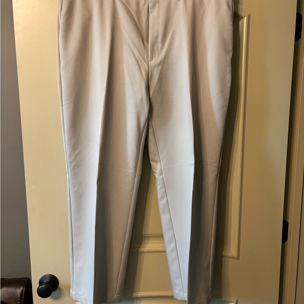 Haggar Men's khaki Dress Pants